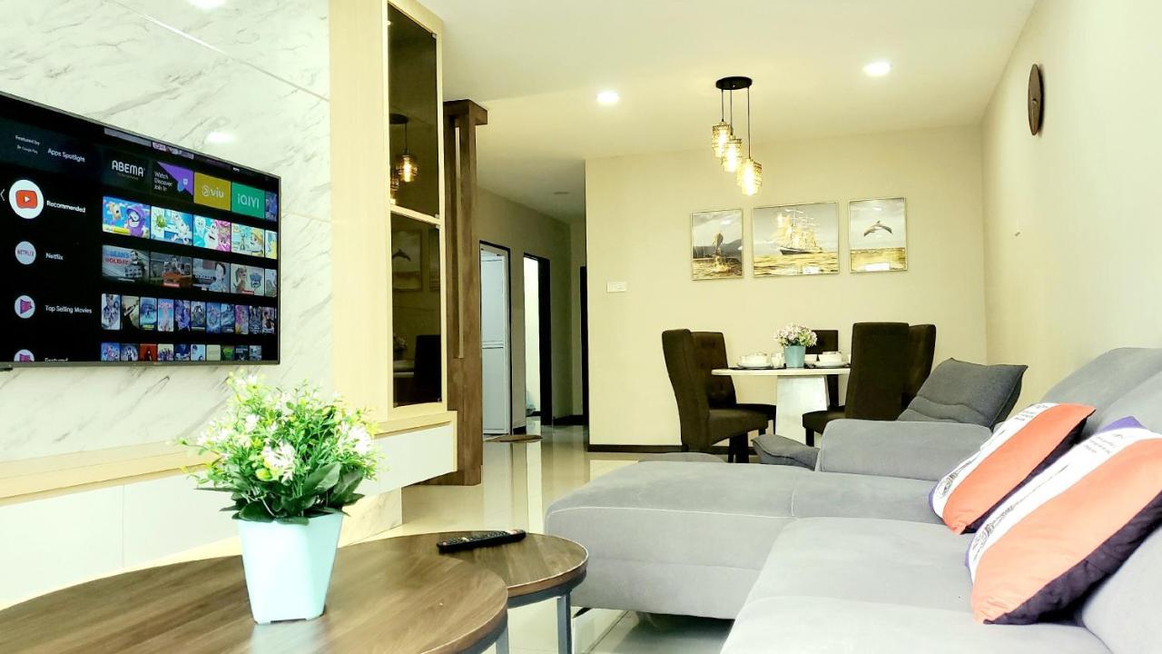 Waterpark Manhattan 3br 8pax Vacation By Empire *