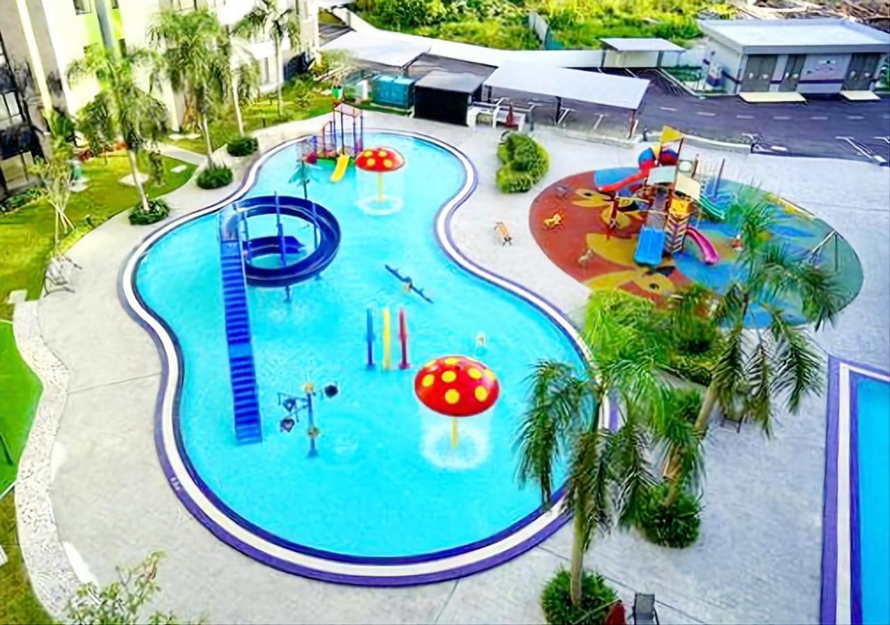Pangsapuri Waterpark Manhattan 3br 8pax Vacation By Empire
